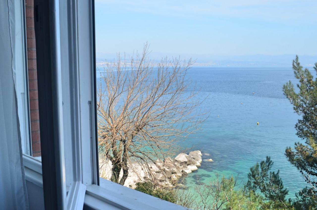 Apartment Celeste - Directly On The Beach Moscenicka Draga Exterior photo